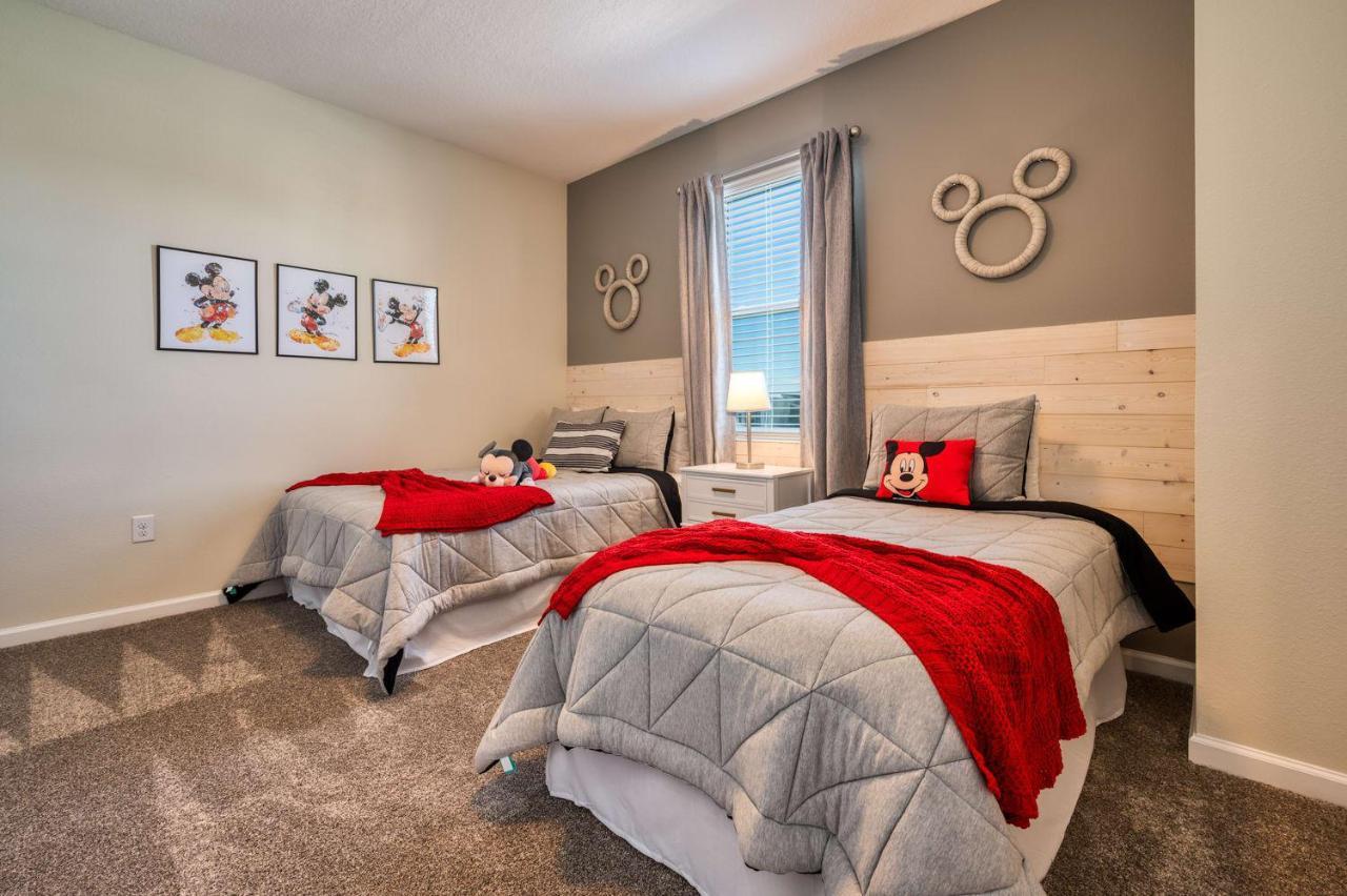 Pleasant Home With Lake View And Themed Bedroom Орландо Экстерьер фото